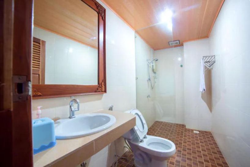 Standard Bathroom